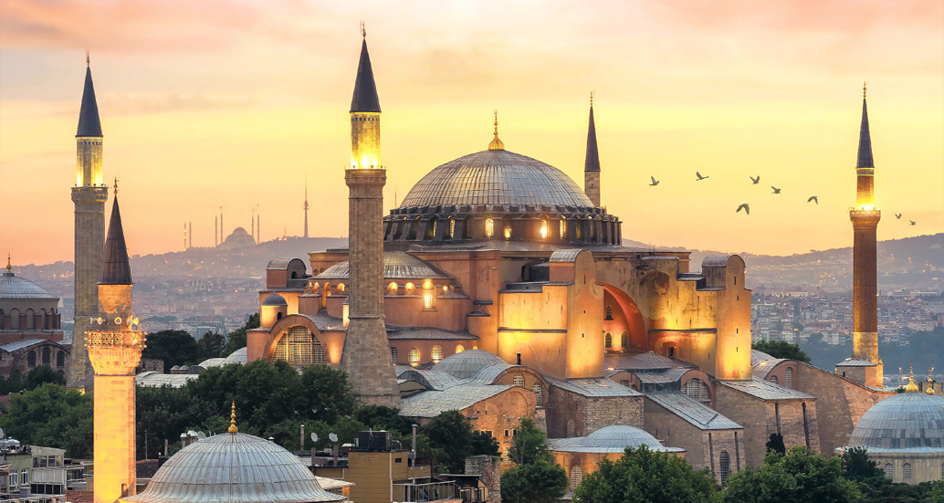 Nova VIP Transfer ile Ayasofya Ziyareti: Tarihin İzinde Benzersiz Bir Deneyim