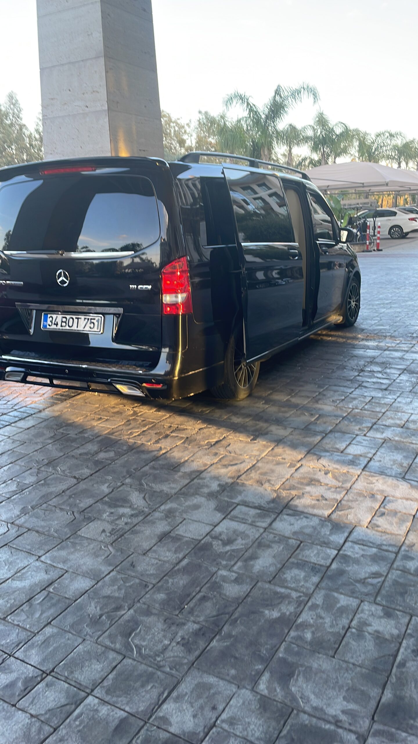 İstanbul Havalimanı (IGA) – Sabiha Gökçen Havalimanı Transfer Hizmeti: Nova Vip Transfer ile Rahat ve Güvenli Yolculuk